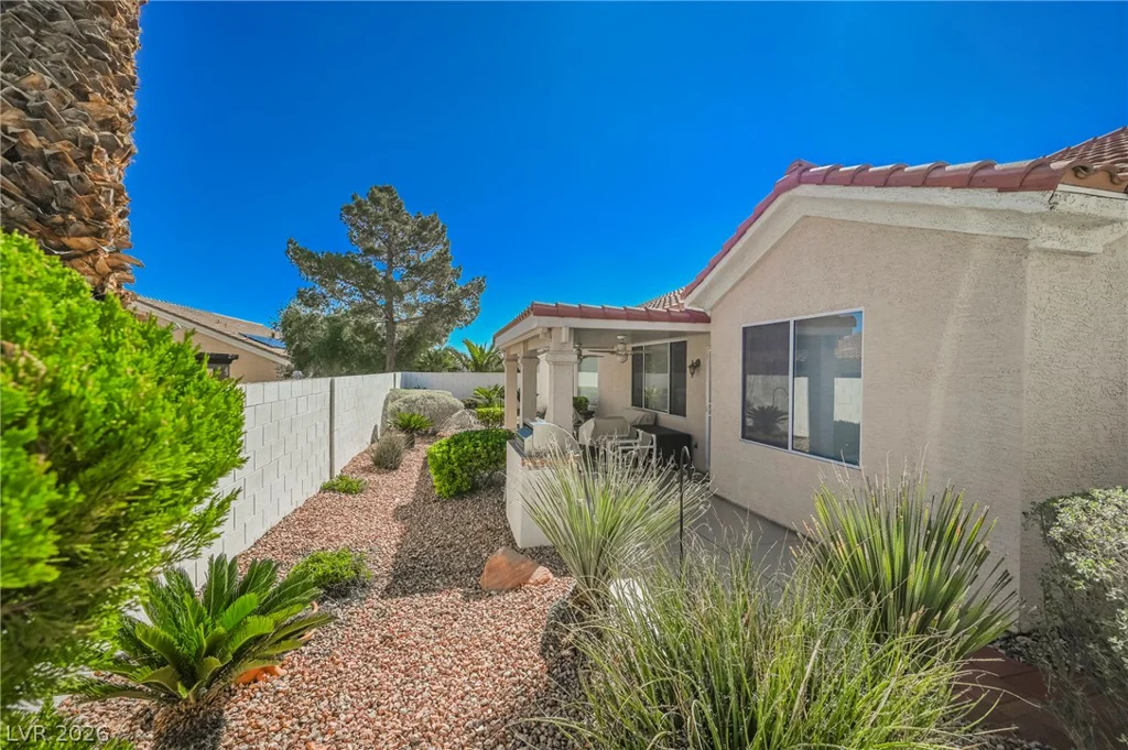 8636 Highland View, Las Vegas, NV 89145