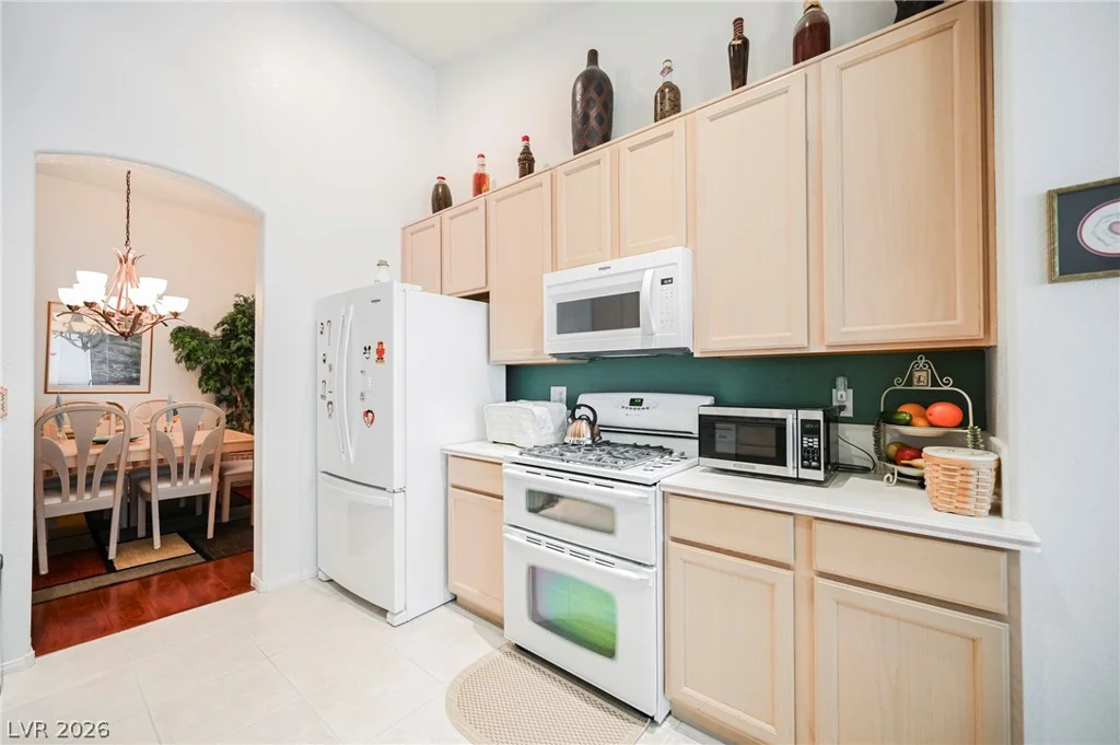 8636 Highland View, Las Vegas, NV 89145
