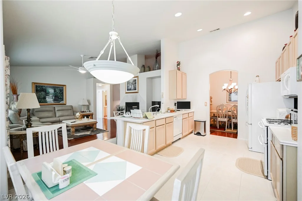 8636 Highland View, Las Vegas, NV 89145