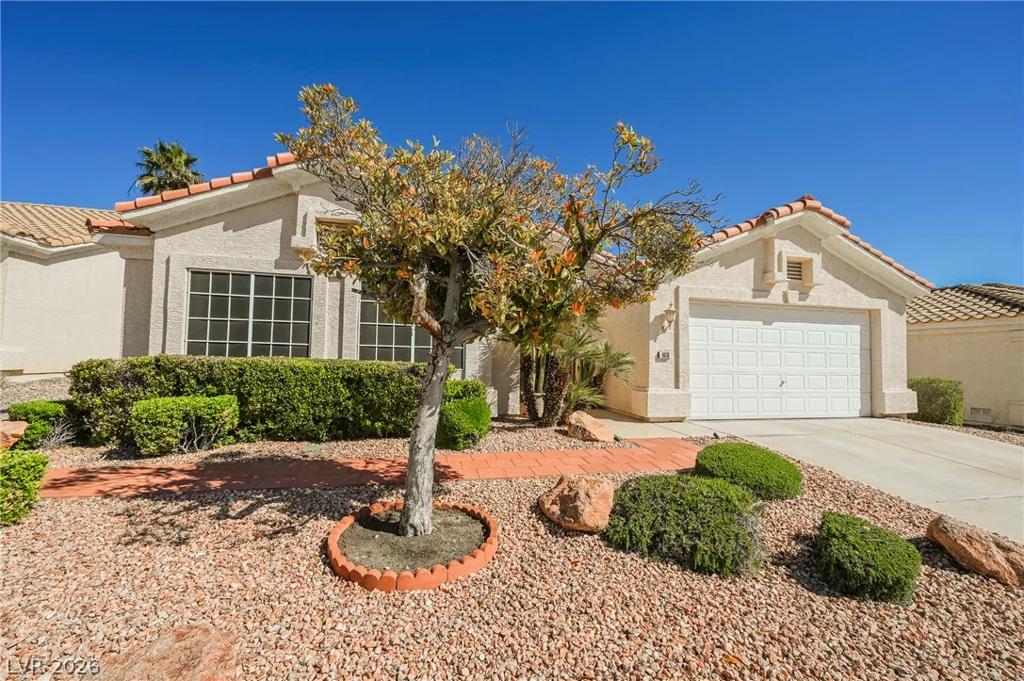 8636 Highland View, Las Vegas, NV 89145