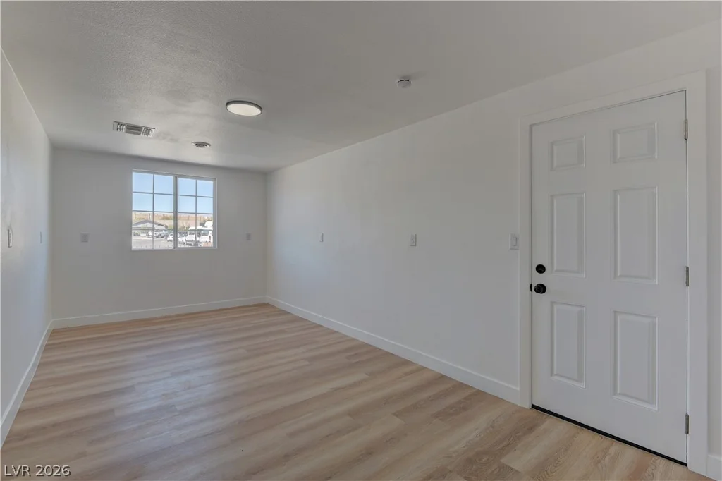 34 Del Amo, Las Vegas, NV 89110