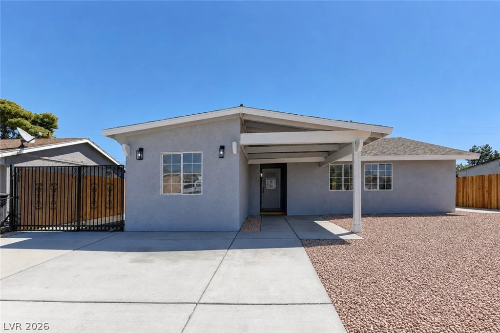 34 Del Amo, Las Vegas, NV 89110