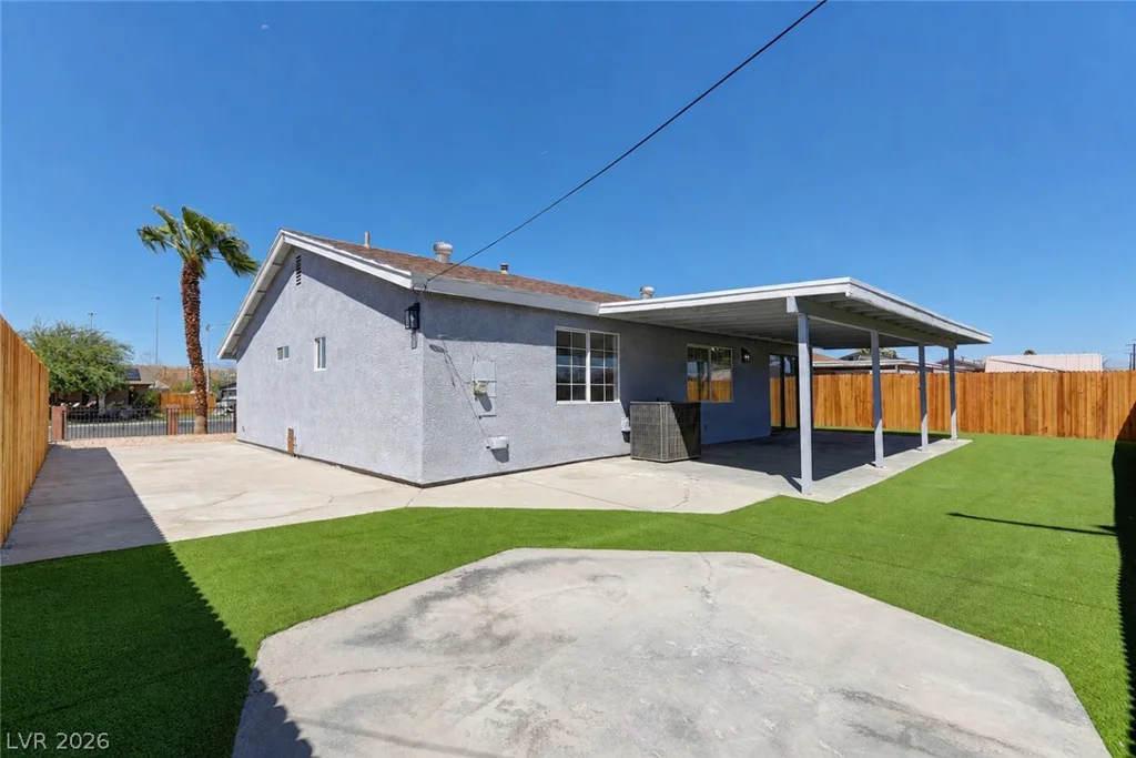 34 Del Amo, Las Vegas, NV 89110