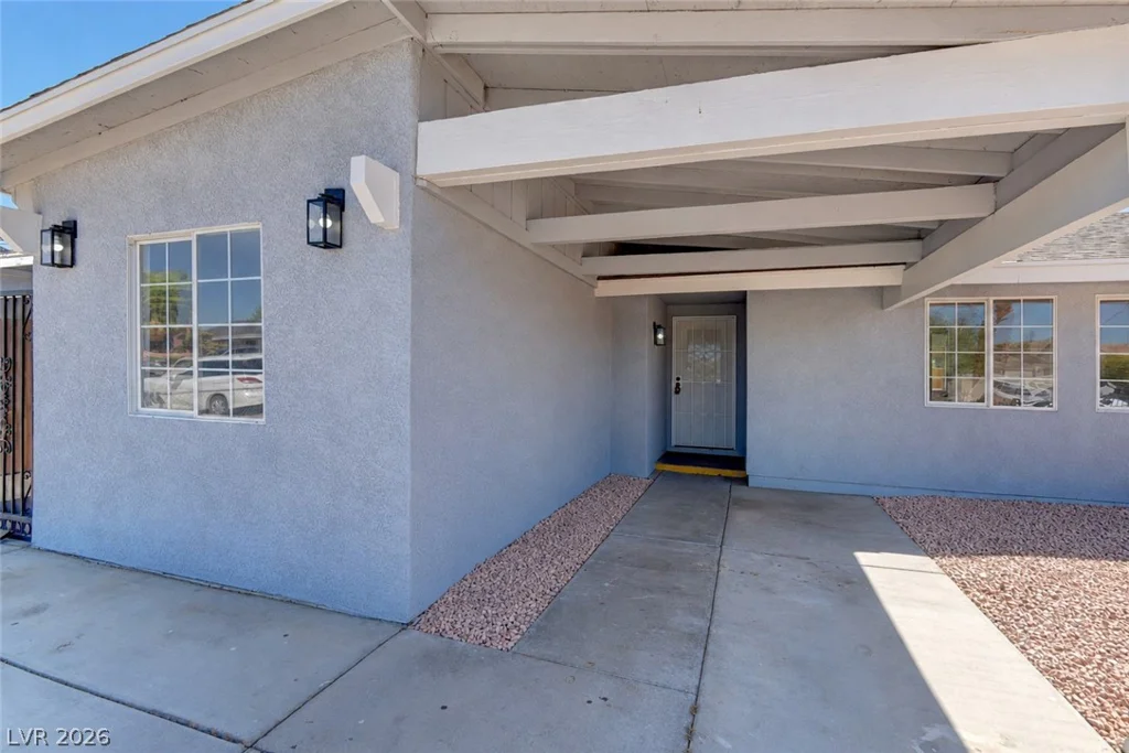34 Del Amo, Las Vegas, NV 89110