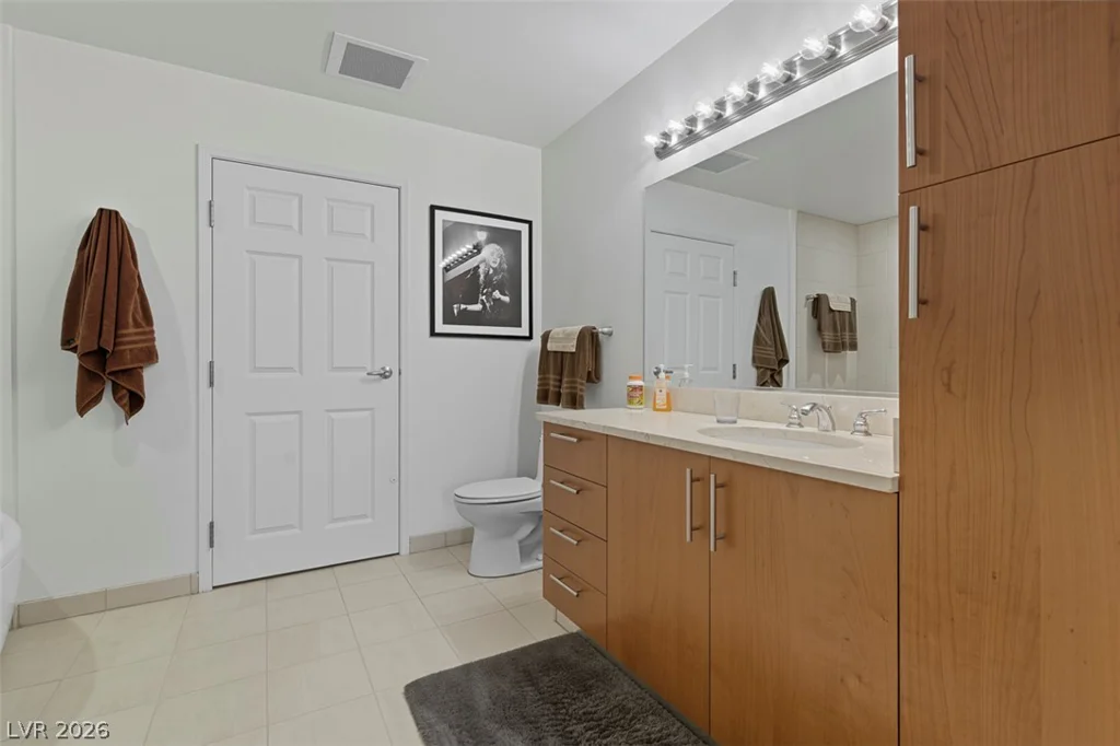 200 Sahara, Las Vegas, NV 89102