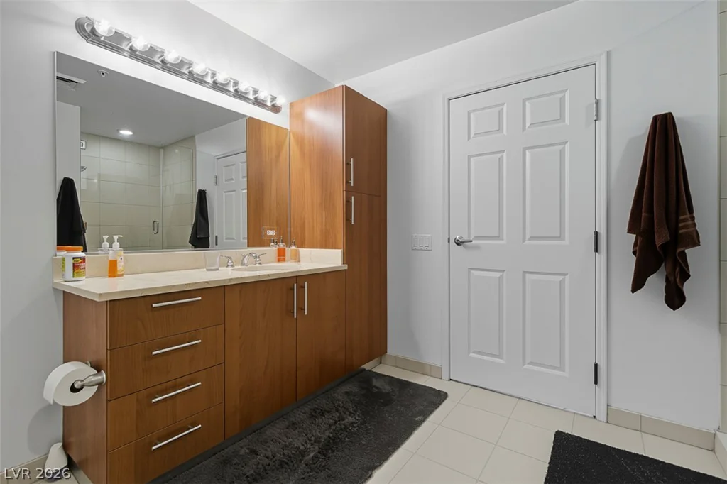200 Sahara, Las Vegas, NV 89102