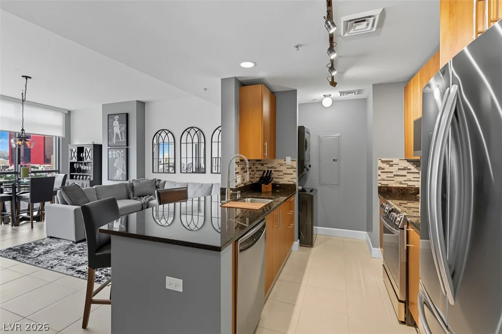200 Sahara, Las Vegas, NV 89102