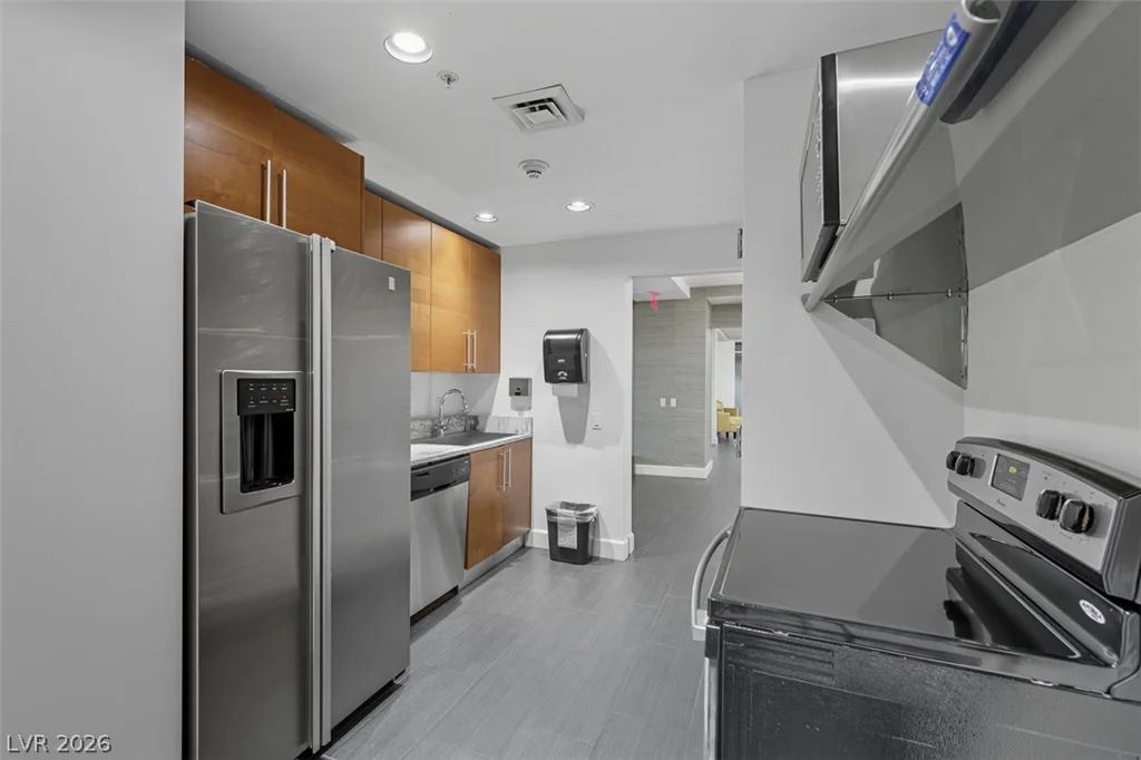 200 Sahara, Las Vegas, NV 89102