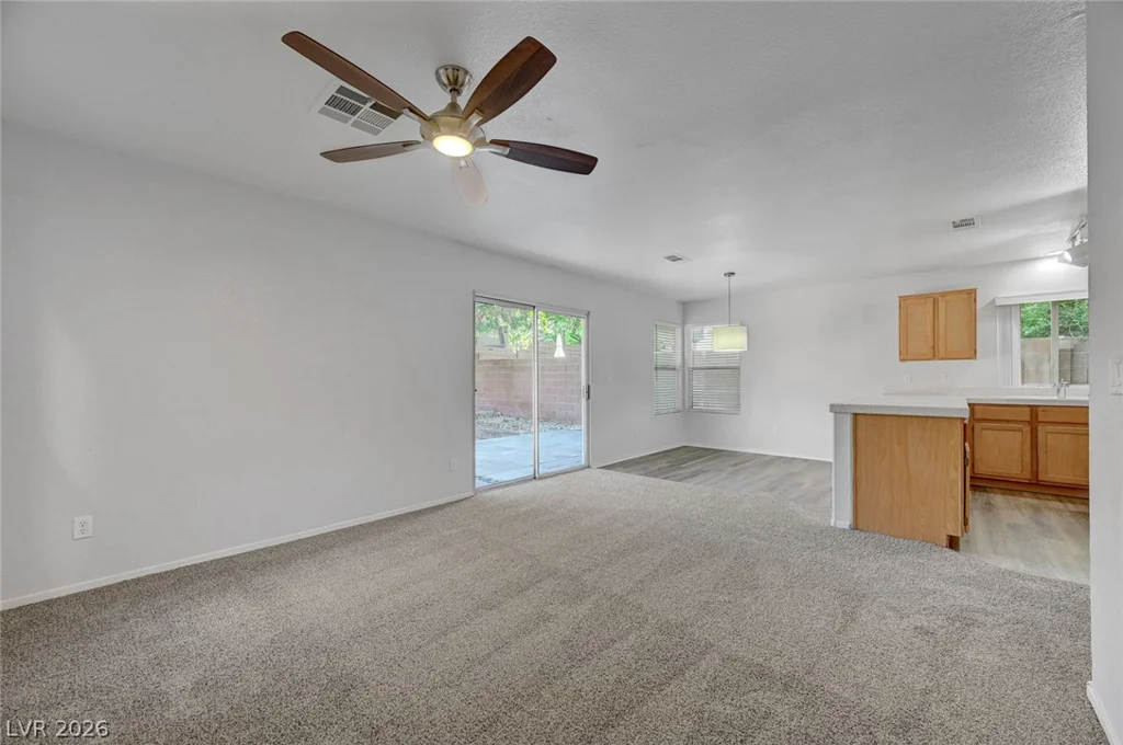 9821 Peseo Cresta, Las Vegas, NV 89117