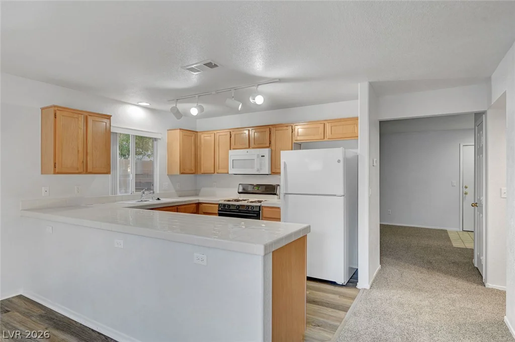 9821 Peseo Cresta, Las Vegas, NV 89117