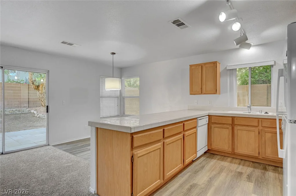 9821 Peseo Cresta, Las Vegas, NV 89117