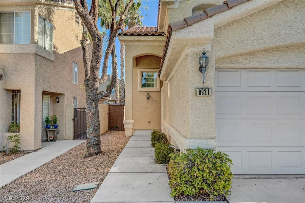 9821 Peseo Cresta, Las Vegas, NV 89117