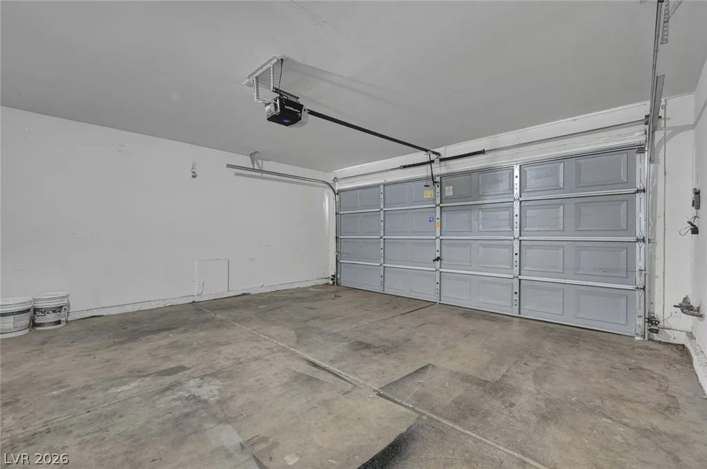 9821 Peseo Cresta, Las Vegas, NV 89117