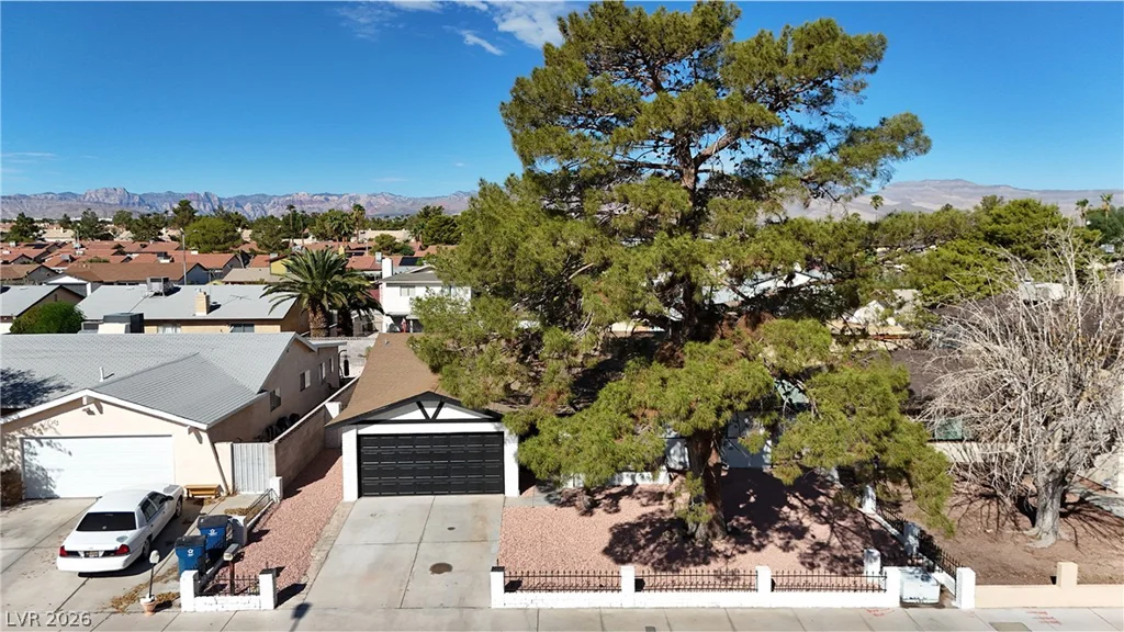 1712 Rockcrest, Las Vegas, NV 89108