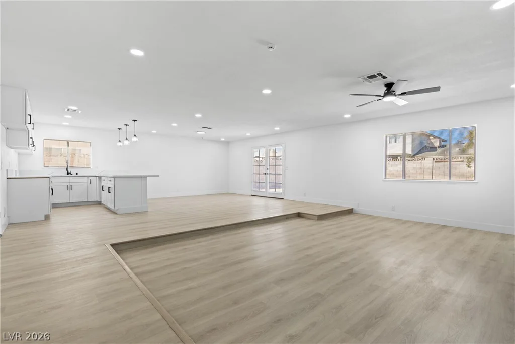 1712 Rockcrest, Las Vegas, NV 89108