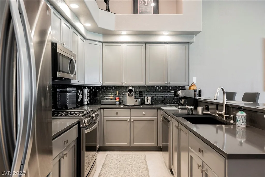 7625 Rolling View, Las Vegas, NV 89149