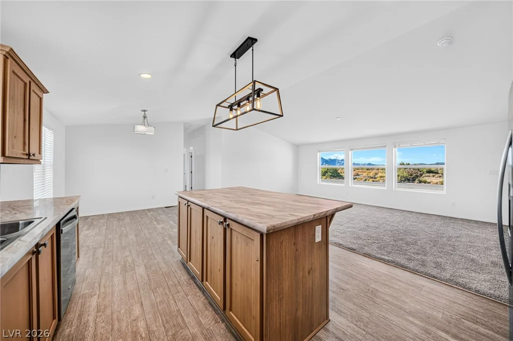 381 Pechstein, Pahrump, NV 89060