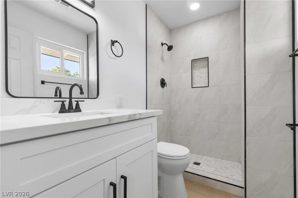 5900 Carmen, Las Vegas, NV 89108