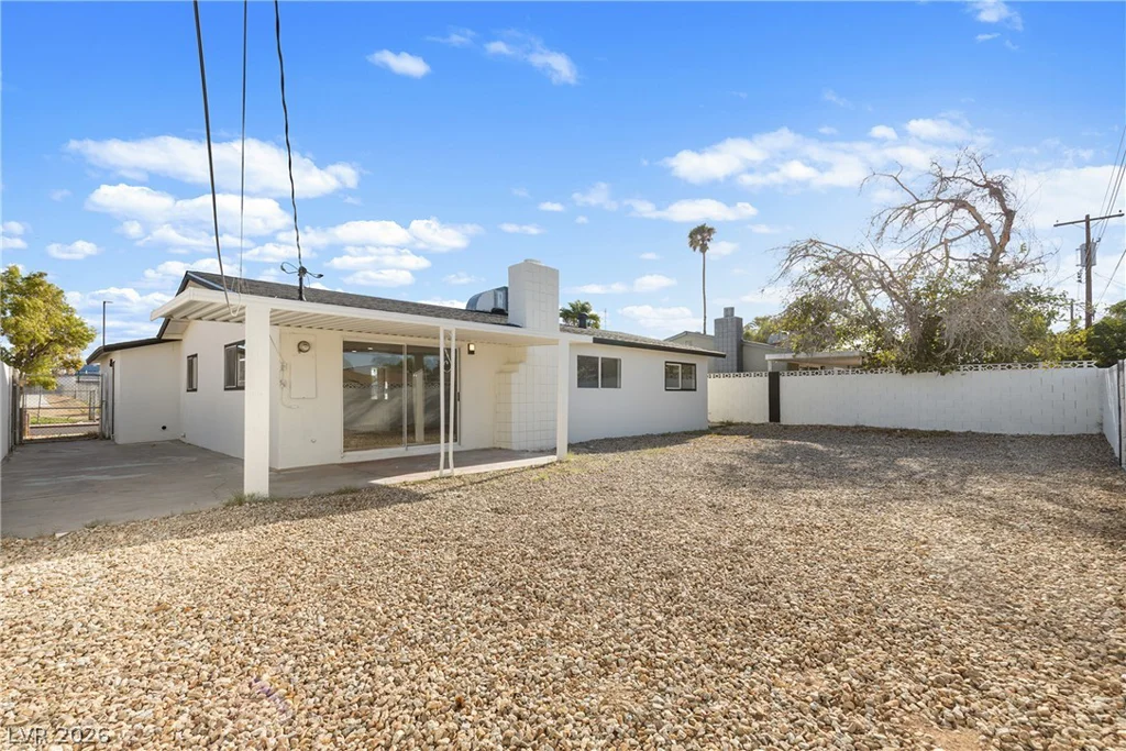 5900 Carmen, Las Vegas, NV 89108