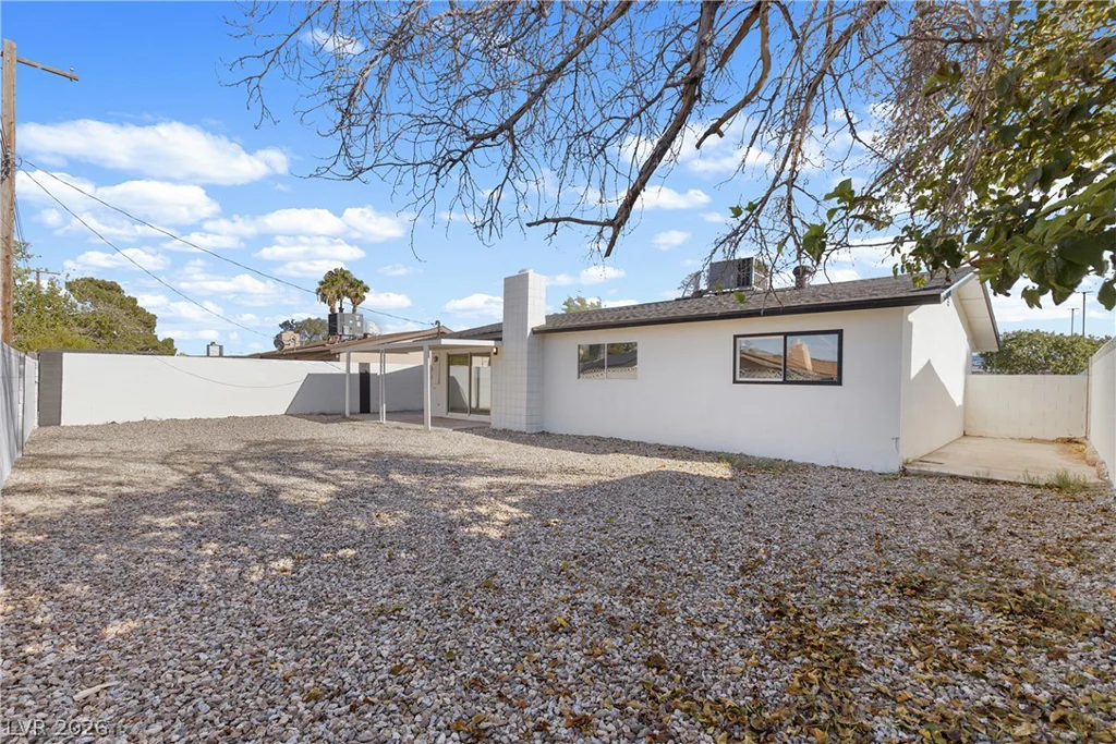 5900 Carmen, Las Vegas, NV 89108