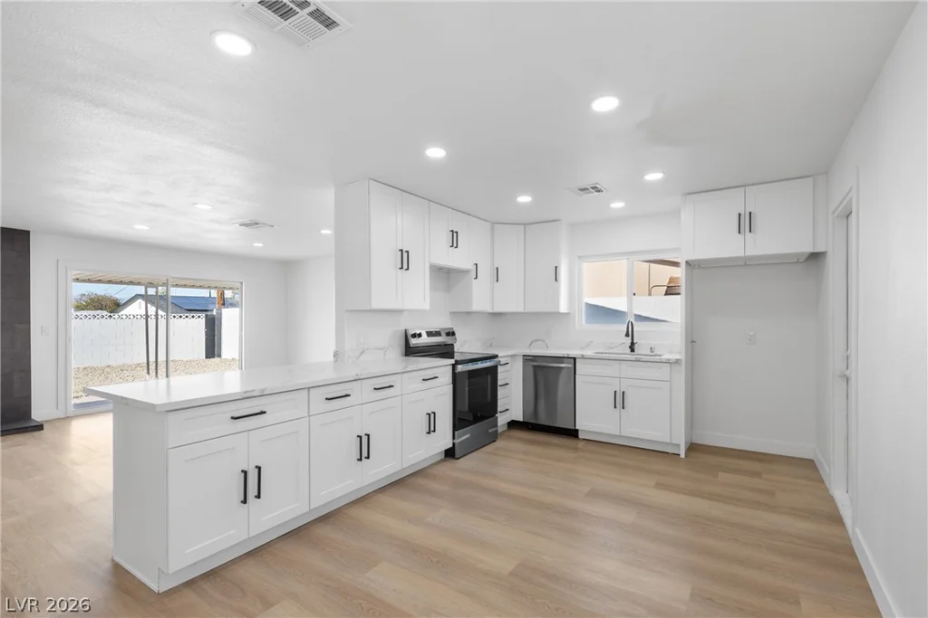5900 Carmen, Las Vegas, NV 89108
