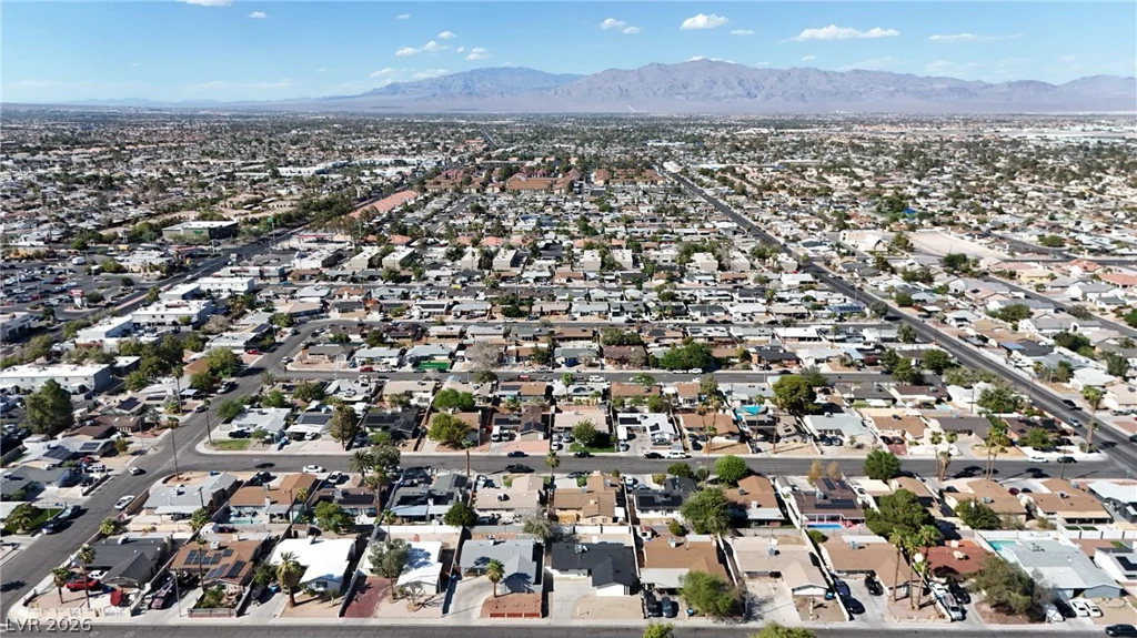 5900 Carmen, Las Vegas, NV 89108