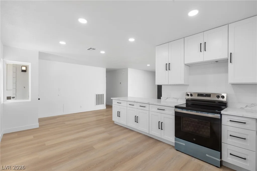 5900 Carmen, Las Vegas, NV 89108