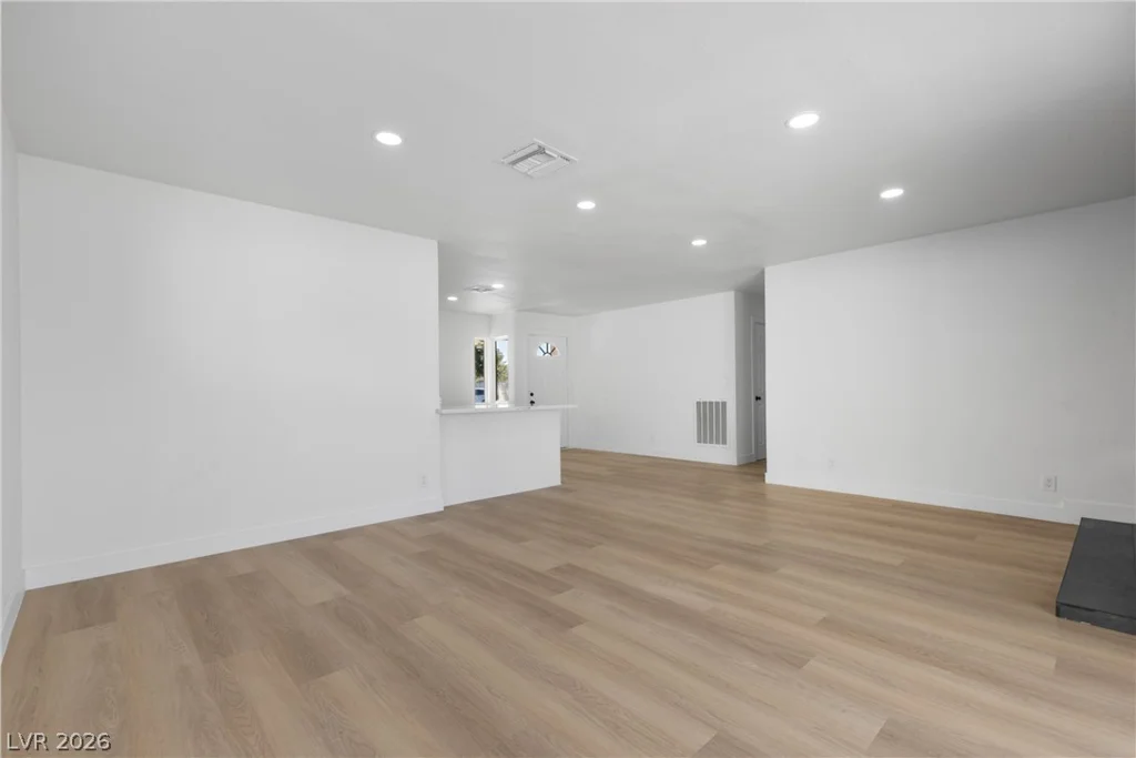 5900 Carmen, Las Vegas, NV 89108