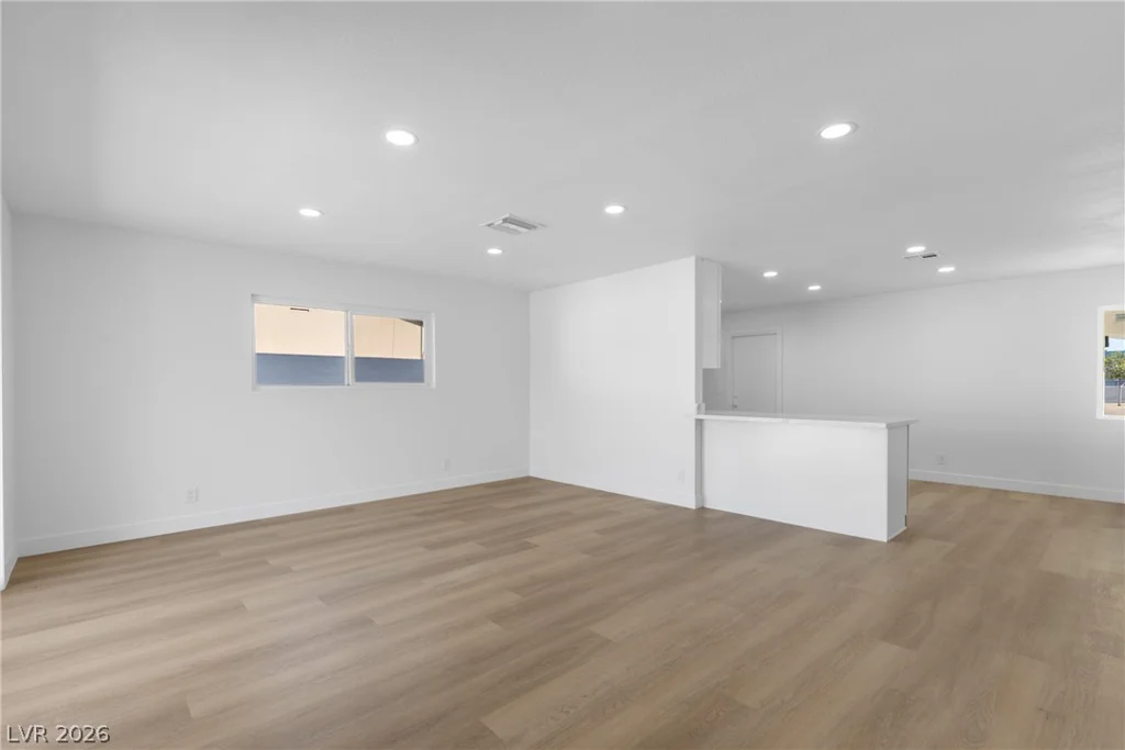5900 Carmen, Las Vegas, NV 89108