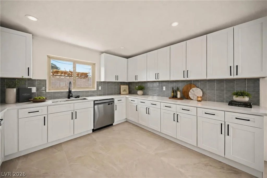 4378 Swandale, Las Vegas, NV 89121