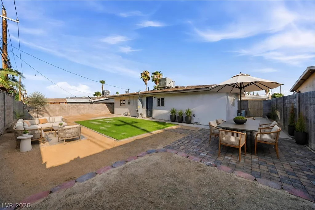 4378 Swandale, Las Vegas, NV 89121