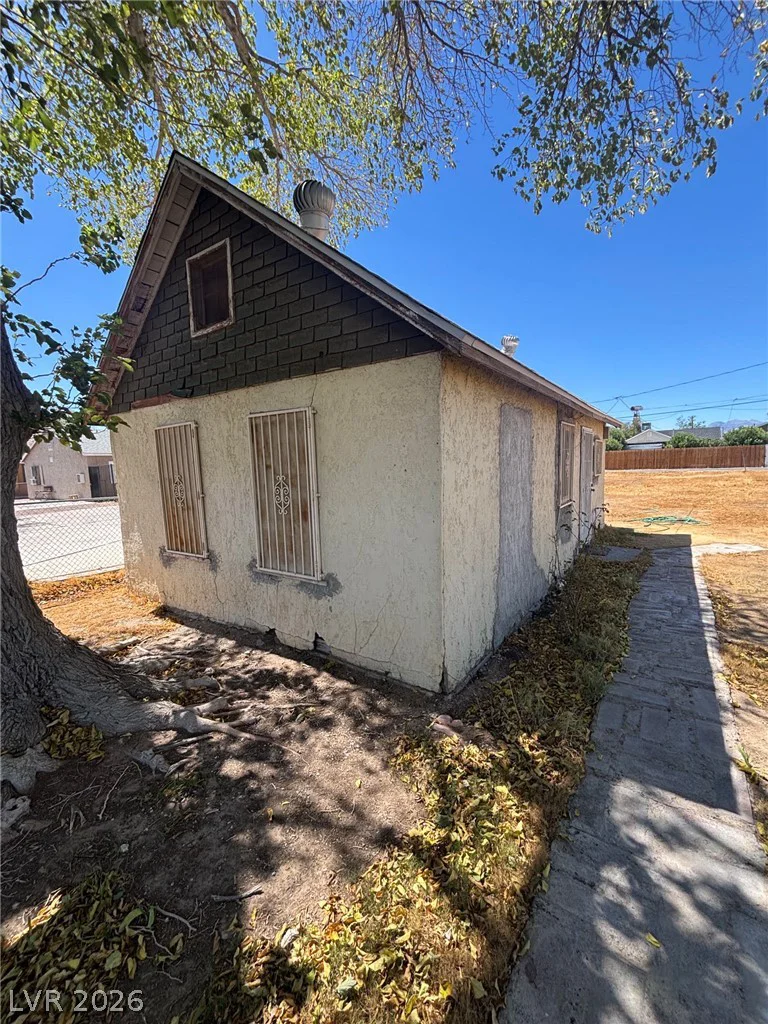 1821 Hoover, North Las Vegas, NV 89030