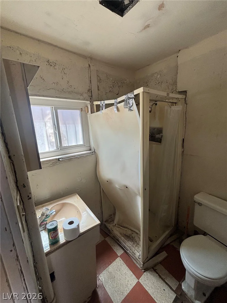 1821 Hoover, North Las Vegas, NV 89030
