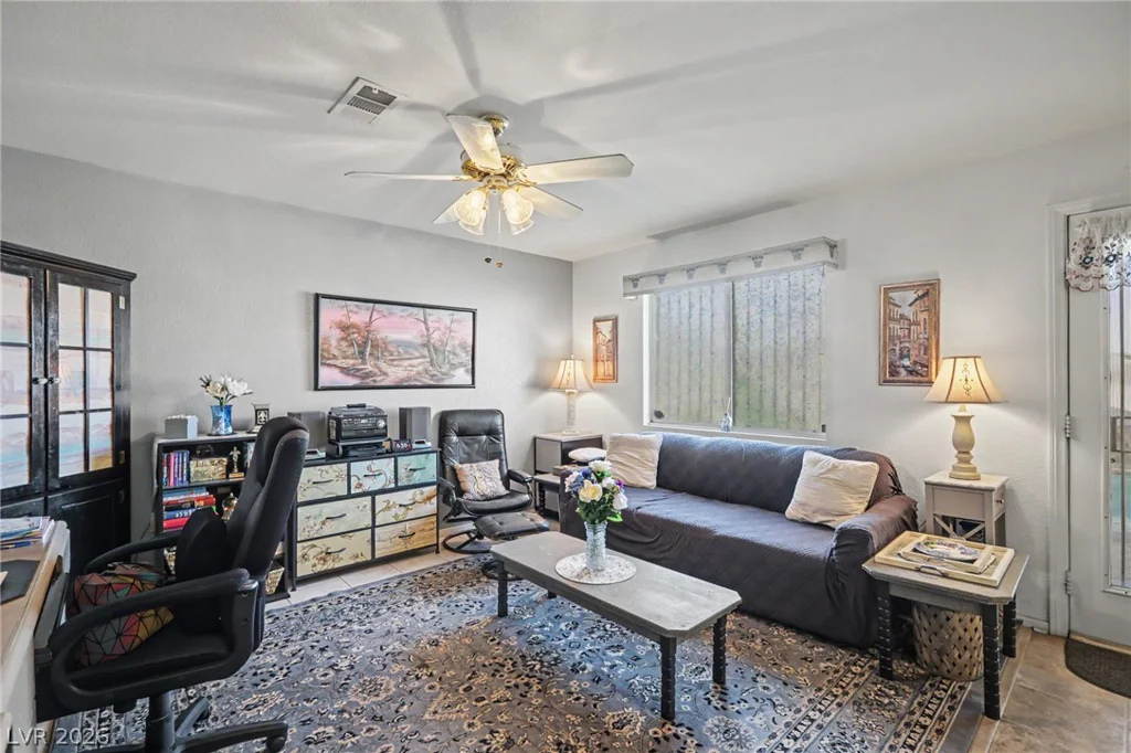 6574 Jordan River, Las Vegas, NV 89156