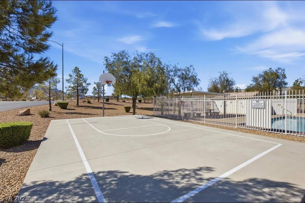 726 Peregrine Falcon, Henderson, NV 89015