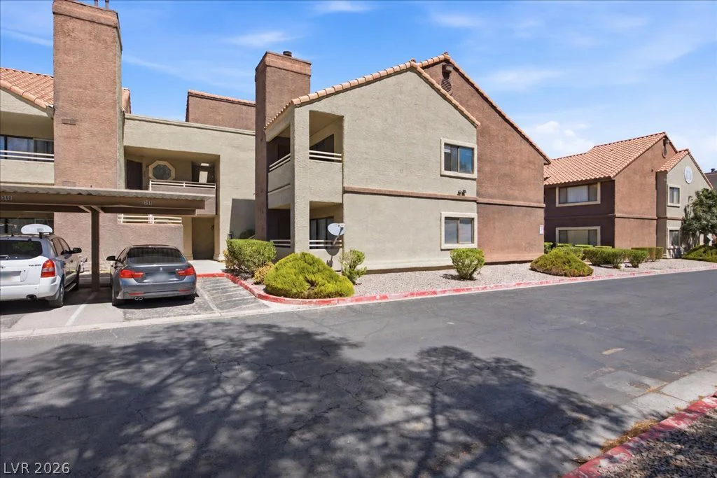 5008 Rainbow, Las Vegas, NV 89118