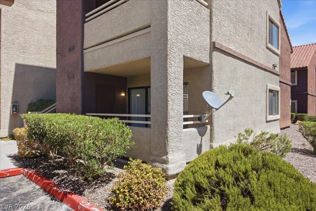 5008 Rainbow, Las Vegas, NV 89118
