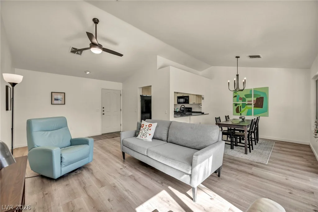 2704 Glencliff, Las Vegas, NV 89134