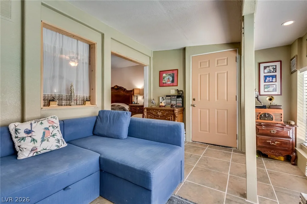 3877 Platis, Las Vegas, NV 89103