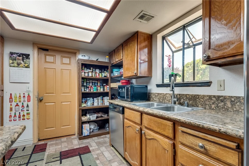 3877 Platis, Las Vegas, NV 89103