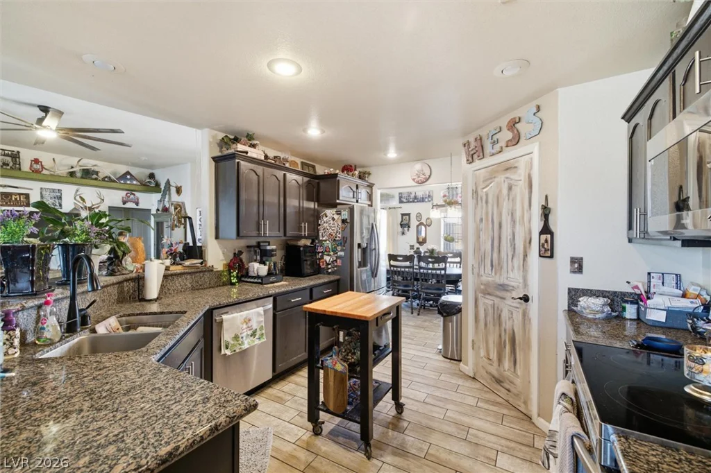 671 Warren, Pahrump, NV 89048