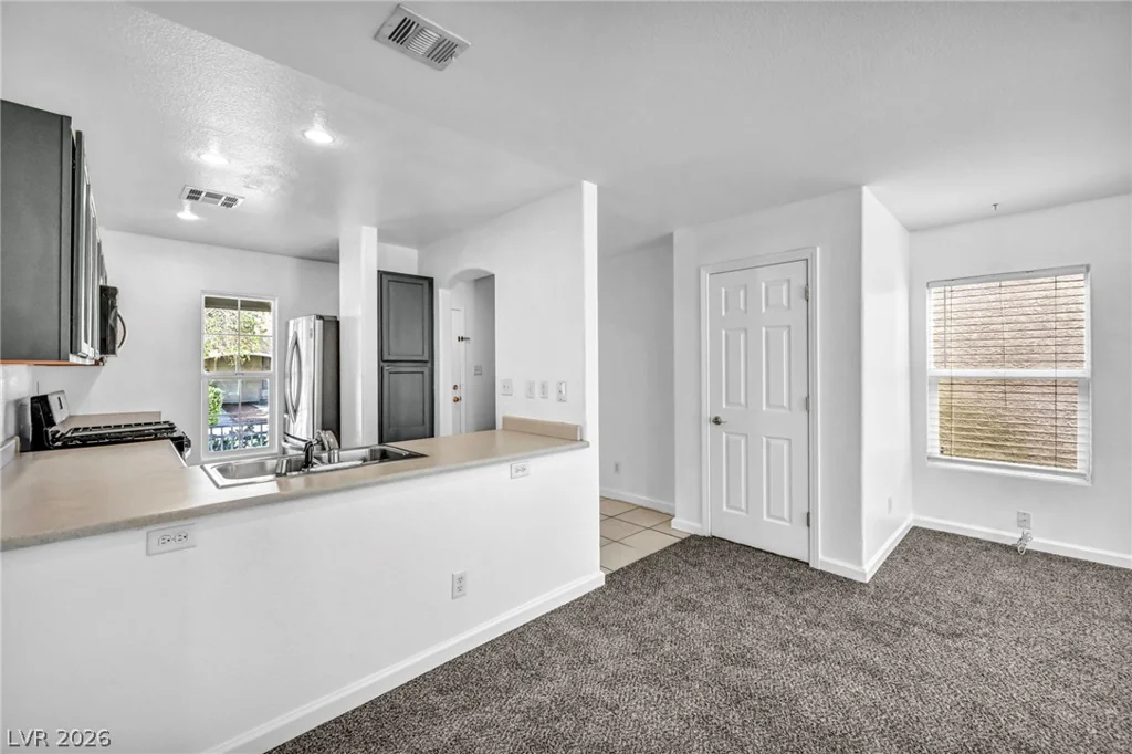 6677 Churnet Valley, Las Vegas, NV 89139
