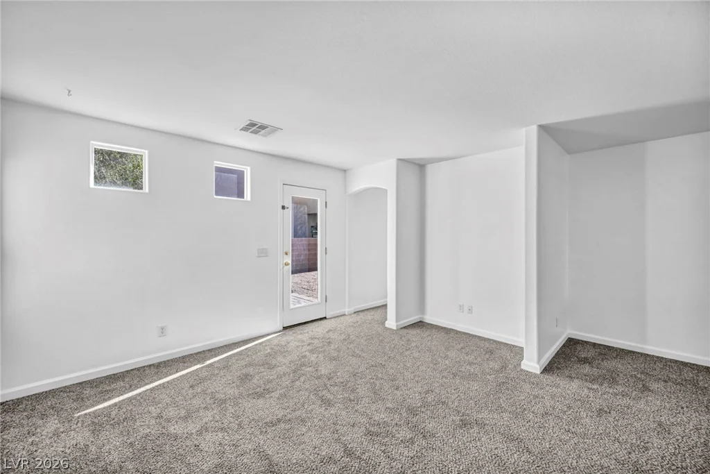6677 Churnet Valley, Las Vegas, NV 89139
