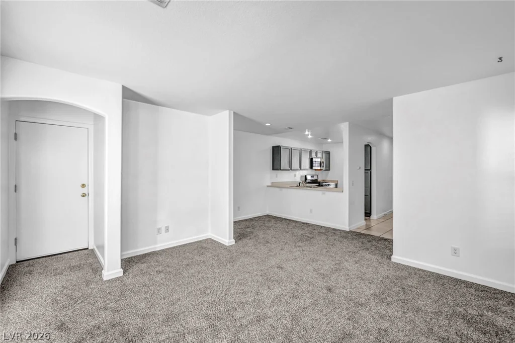 6677 Churnet Valley, Las Vegas, NV 89139