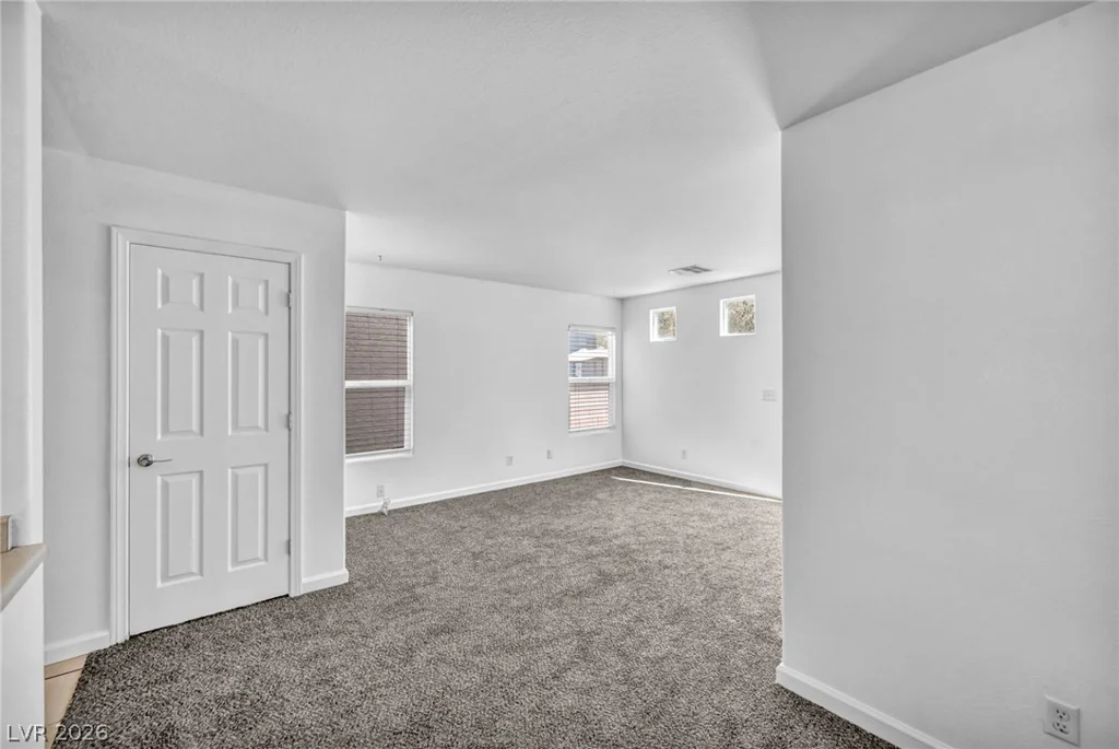 6677 Churnet Valley, Las Vegas, NV 89139