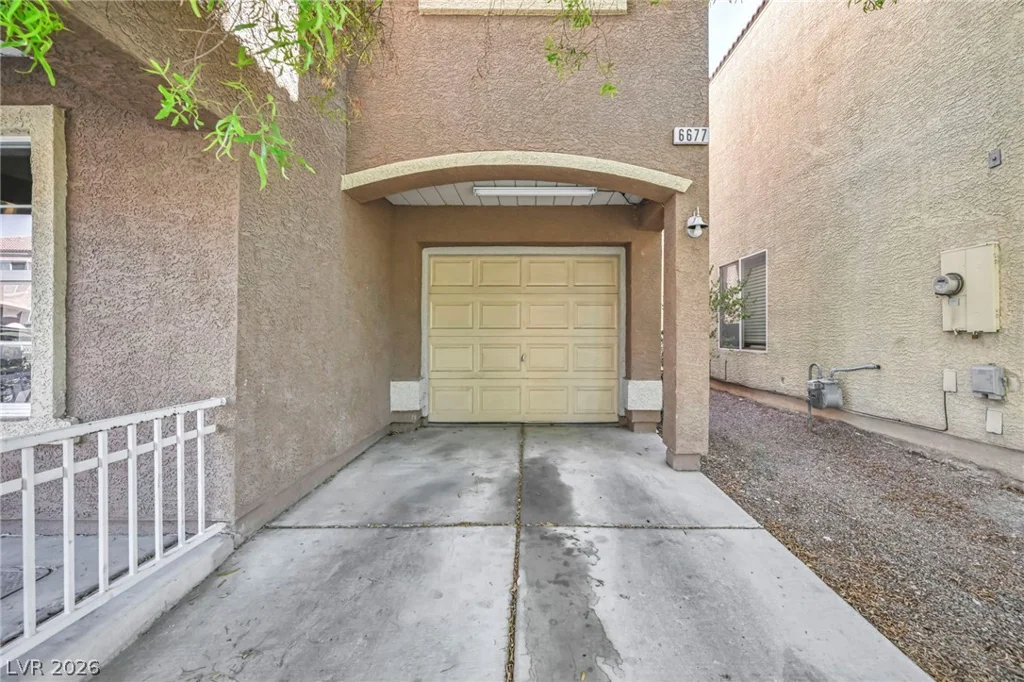 6677 Churnet Valley, Las Vegas, NV 89139