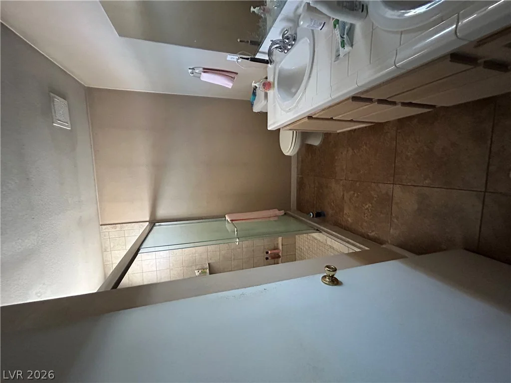 5819 Berry Hill, North Las Vegas, NV 89031