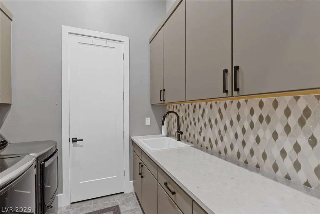 10806 White Clay, Las Vegas, NV 89135