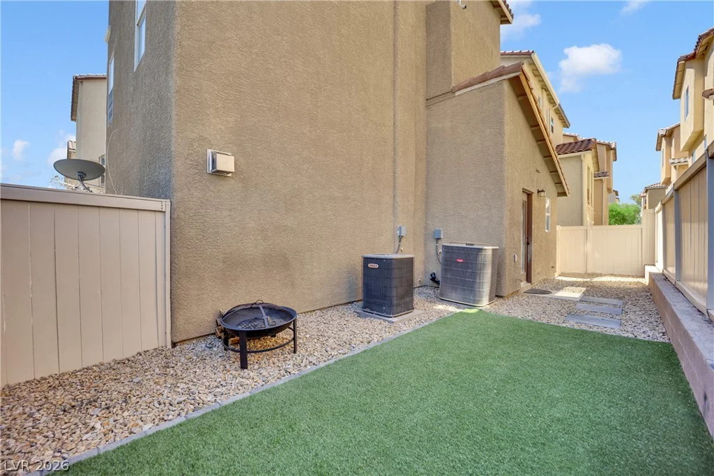8920 Carter Montgomery, Las Vegas, NV 89149
