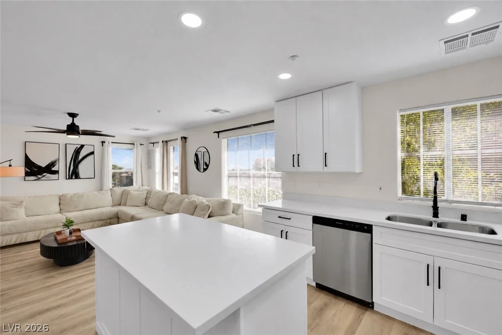 8920 Carter Montgomery, Las Vegas, NV 89149
